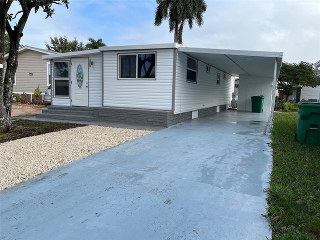 1720 SW 85th Avenue, Davie, FL 33324