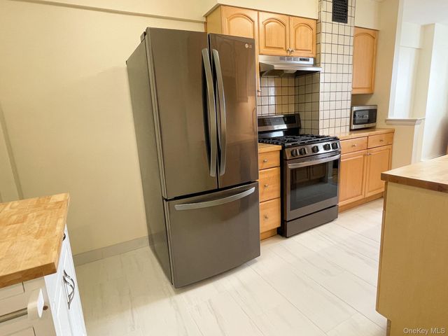 15105 Cross Island Parkway 2C, Whitestone, NY 11357