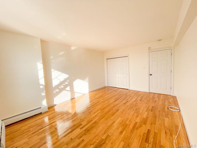 15105 Cross Island Parkway 2C, Whitestone, NY 11357