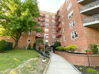 151-05 Cross Island Parkway 2C, Whitestone, NY 11357