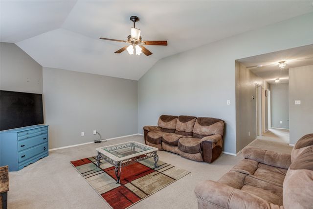 1040 Albatross Lane, Aubrey, TX 76227