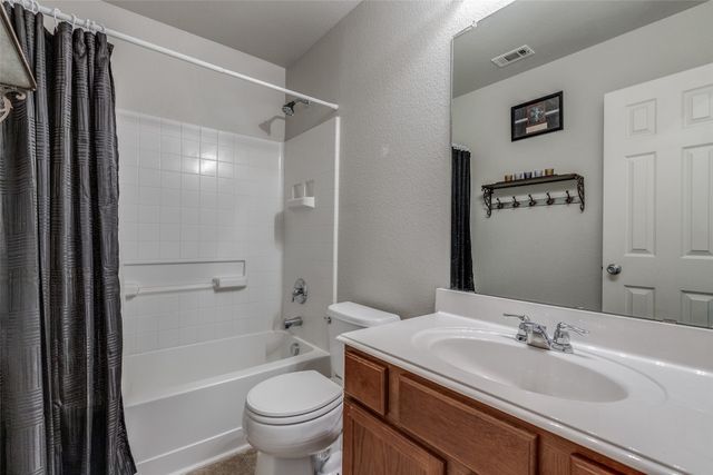 1040 Albatross Lane, Aubrey, TX 76227