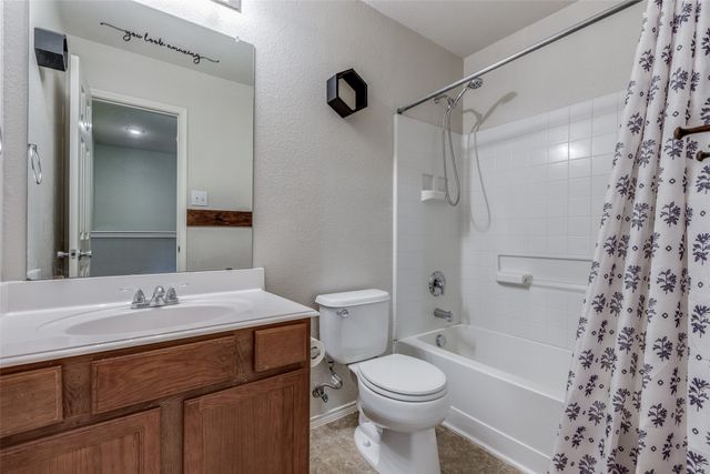 1040 Albatross Lane, Aubrey, TX 76227