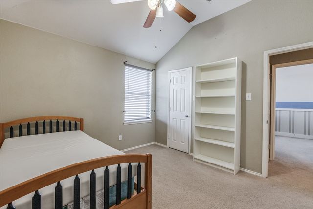 1040 Albatross Lane, Aubrey, TX 76227