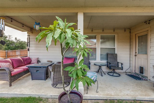 1040 Albatross Lane, Aubrey, TX 76227