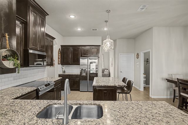 138 Post Oak Way, Weatherford, TX 76087