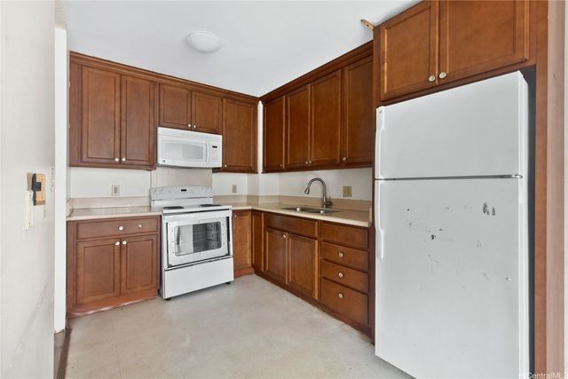 1255 Nuuanu Avenue E404, Honolulu, HI 96817