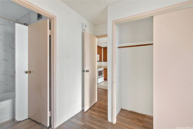 1255 Nuuanu Avenue E404, Honolulu, HI 96817