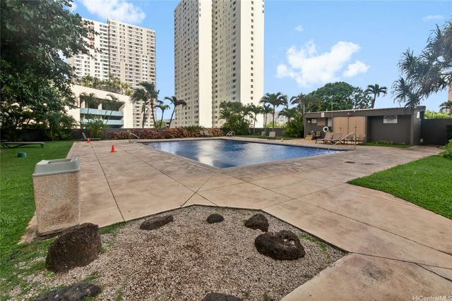 1255 Nuuanu Avenue E404, Honolulu, HI 96817