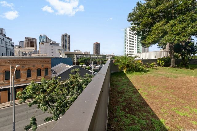 1255 Nuuanu Avenue E404, Honolulu, HI 96817