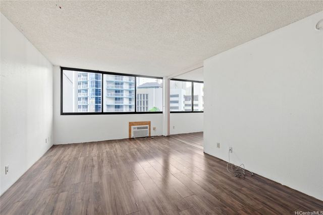 1255 Nuuanu Avenue E404, Honolulu, HI 96817