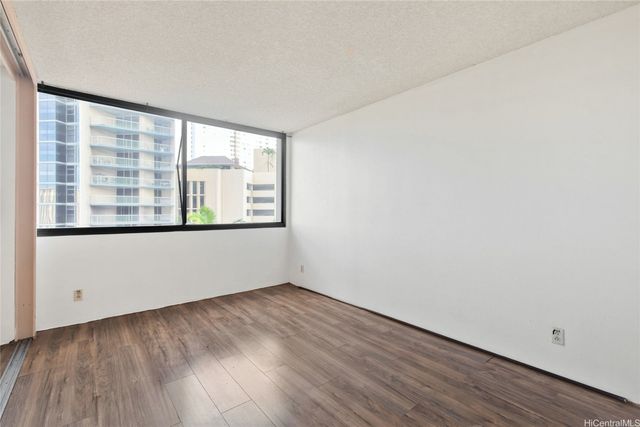 1255 Nuuanu Avenue E404, Honolulu, HI 96817