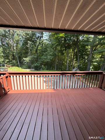 18 Woodcrest Drive 19, Burlington, CT 06013