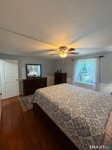 18 Woodcrest Drive 19, Burlington, CT 06013