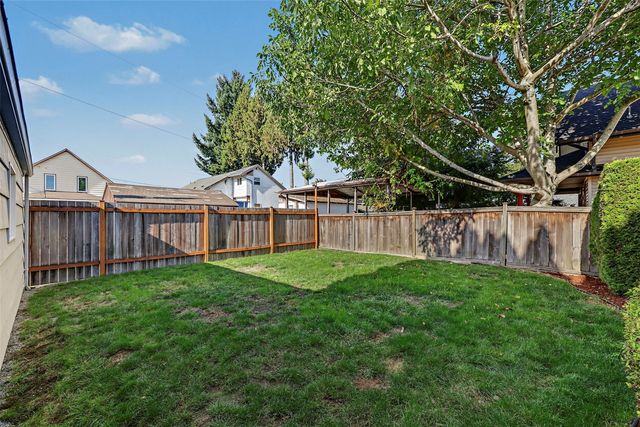 317 Williams Avenue N, Renton, WA 98057