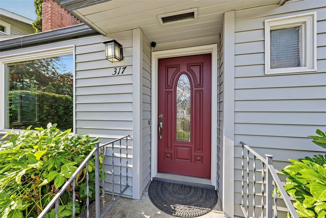 317 Williams Avenue N, Renton, WA 98057