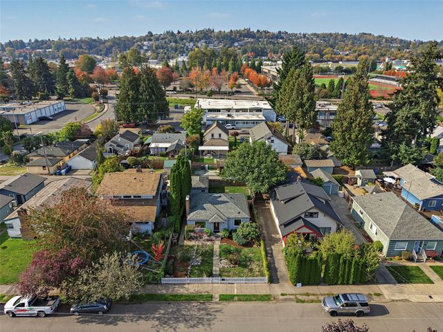 317 Williams Avenue N, Renton, WA 98057