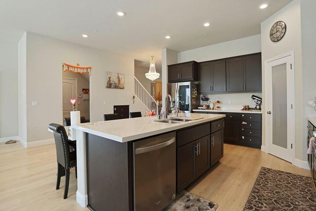 1988 N Ashley Way, Manteca, CA 95336