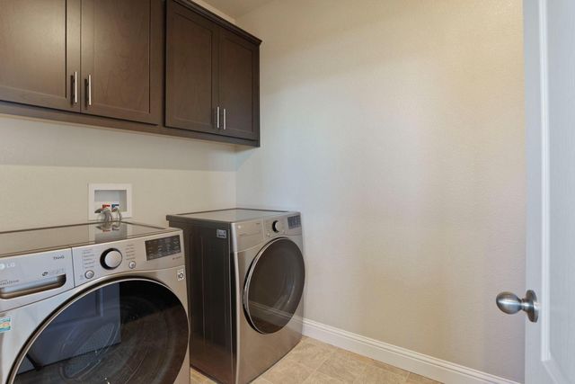 1988 N Ashley Way, Manteca, CA 95336