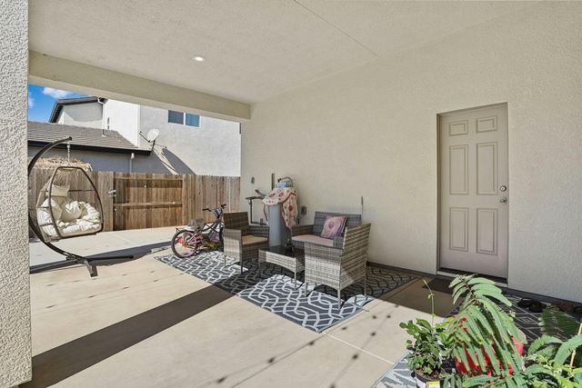 1988 N Ashley Way, Manteca, CA 95336