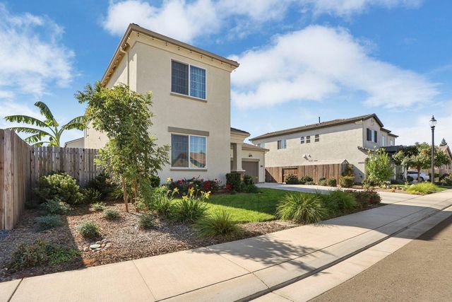 1988 N Ashley Way, Manteca, CA 95336