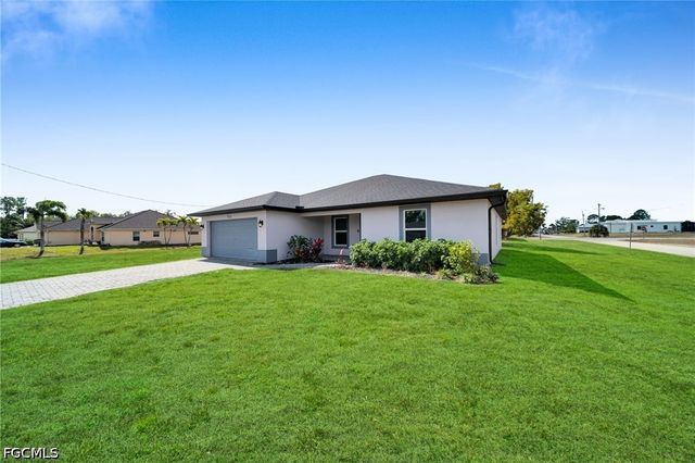 4326 NE 24th PL, Cape Coral, FL 33909