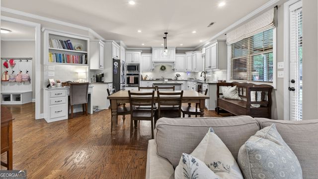 41 W Shore Trace, Newnan, GA 30263