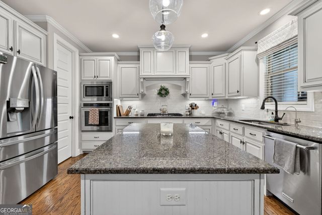41 W Shore Trace, Newnan, GA 30263