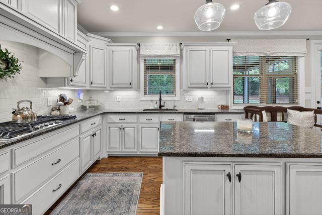 41 W Shore Trace, Newnan, GA 30263