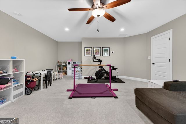 41 W Shore Trace, Newnan, GA 30263