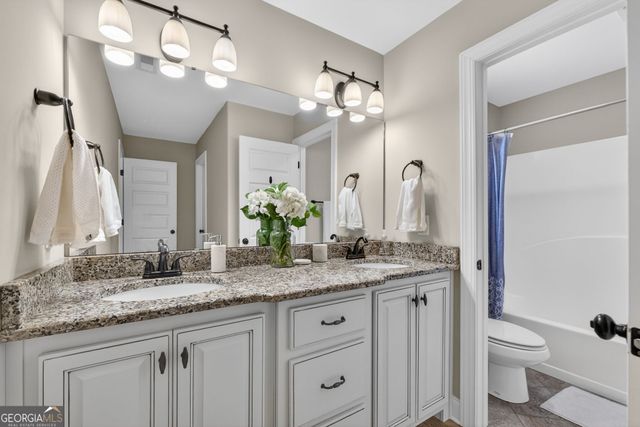 41 W Shore Trace, Newnan, GA 30263