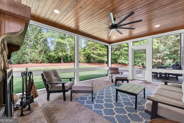 41 W Shore Trace, Newnan, GA 30263
