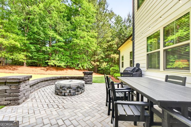 41 W Shore Trace, Newnan, GA 30263