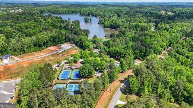 41 W Shore Trace, Newnan, GA 30263