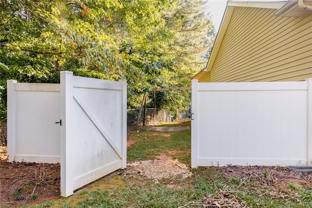 4880 Sherman Allen Road, Gainesville, GA 30507