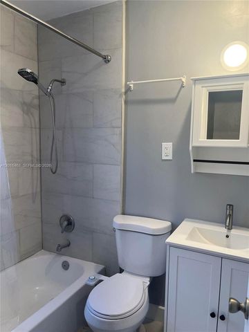 928 N Victoria Park Rd 1, Fort Lauderdale, FL 33304