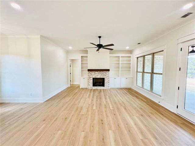 129 Daniel Ridge, Cartersville, GA 30120