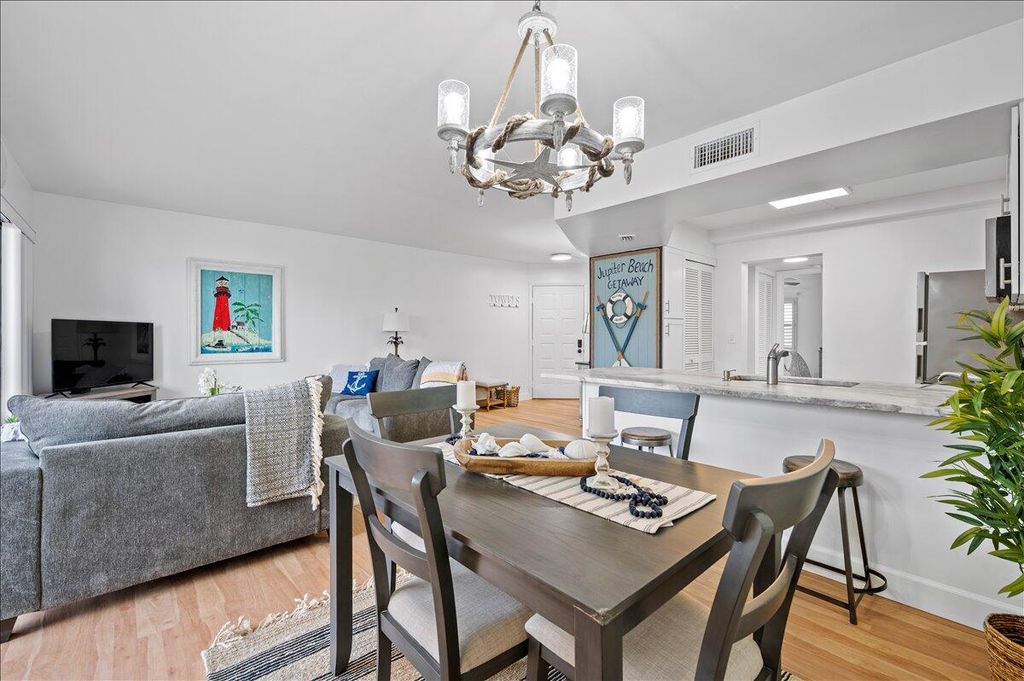 1605 S Us Highway 1 A303, Jupiter, FL 33477