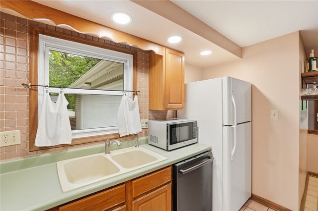 2193 Regent Park Drive, Bellbrook, OH 45305