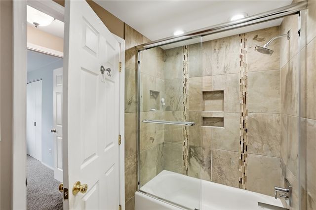 2193 Regent Park Drive, Bellbrook, OH 45305