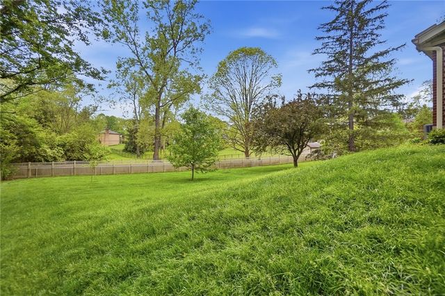 2193 Regent Park Drive, Bellbrook, OH 45305