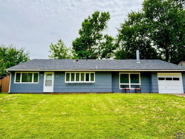 4029 SW 28th TER, Topeka, KS 66614