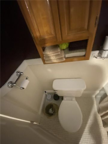 2 Dakota St, Ingram, PA 15205