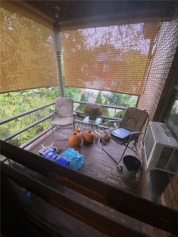 2 Dakota St, Ingram, PA 15205