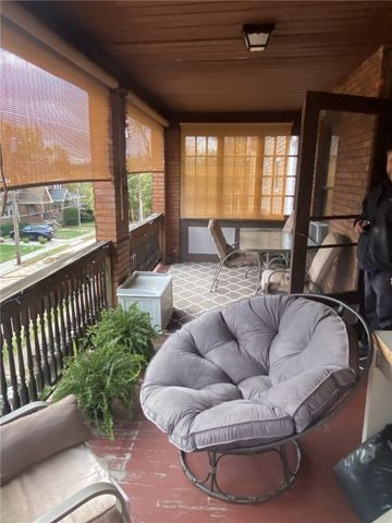 2 Dakota St, Ingram, PA 15205