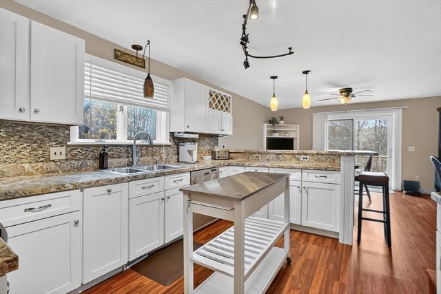 416 Hillcrest, West Springfield, MA 01089