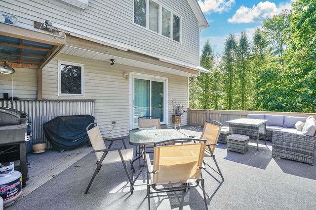 416 Hillcrest, West Springfield, MA 01089