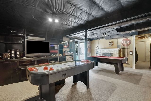 416 Hillcrest, West Springfield, MA 01089