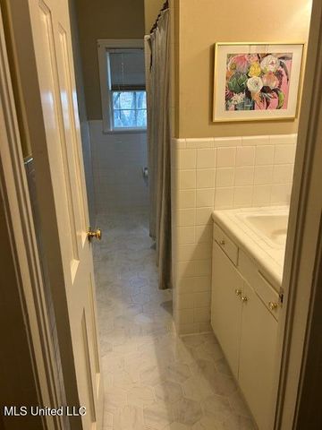 21 Oakhurst Drive, Natchez, MS 39120