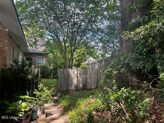 21 Oakhurst Drive, Natchez, MS 39120